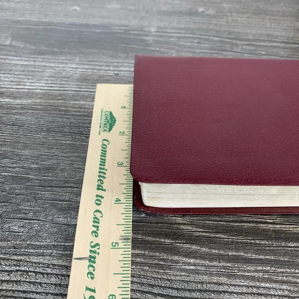 Holman KJV Burgundy Leather Large Print Compact Bible WOC in Red‎ Letter